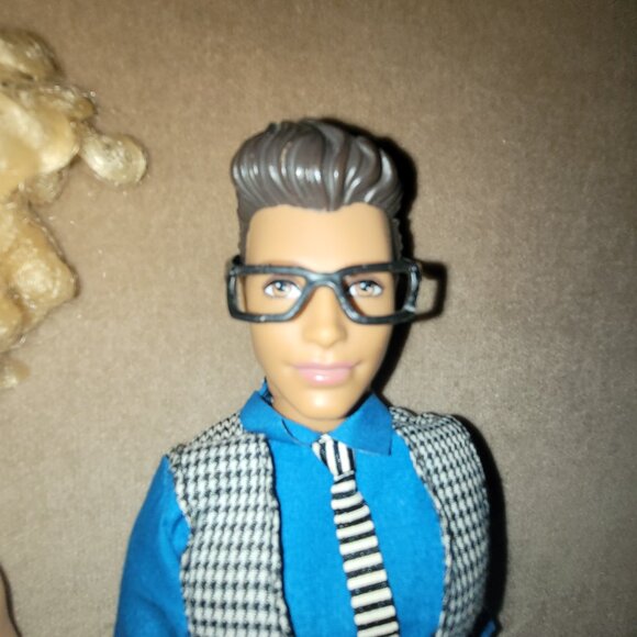 Modern Barbie & Ken - Picture 3 of 9